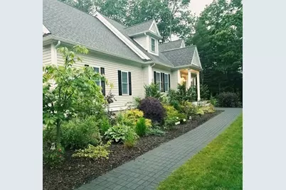 831 Mayflower St, Duxbury, MA 02332 - Photo 2