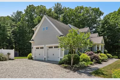831 Mayflower St, Duxbury, MA 02332 - Photo 2