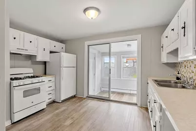 11 Pinkert St, Medford, MA 02155 - Photo 8
