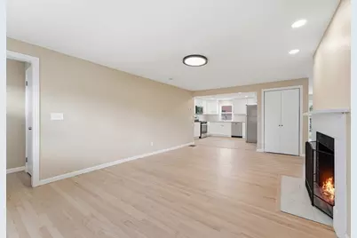 85 Barbara St, Chicopee, MA 01020 - Photo 10