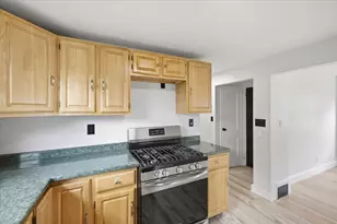 34 Favre St, Boston, MA 02126 - Photo 16