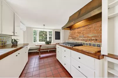 1296 Tremont St, Duxbury, MA 02332 - Photo 16