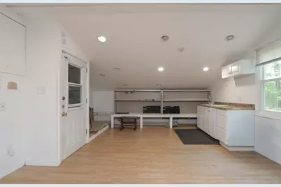 330 Montgomery St, Chicopee, MA 01020 - Photo 24