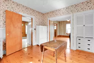 105 Beech St, Clinton, MA 01510 - Photo 4