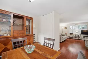 103 Manor Ct, Springfield, MA 01118 - Photo 10