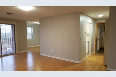 7 Louisburg Sq #9, Nashua, NH 03060 - Photo 6