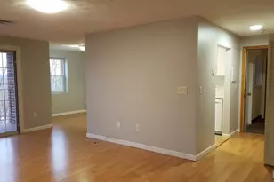 7 Louisburg Square, Nashua, NH 03060 - Photo 6