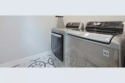53 Fairbanks St, Boston, MA 02135 - Photo 6