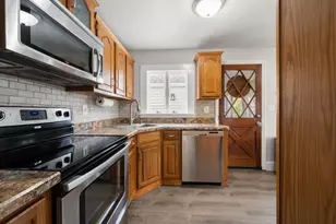 24 Wilbur St, Raynham, MA 02767 - Photo 12