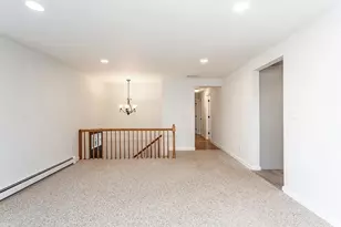 164 Hall St, Raynham, MA 02767 - Photo 8