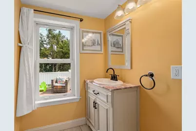 221 Winthrop St, Quincy, MA 02169 - Photo 14