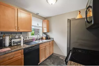 55 Empire St #11, Chicopee, MA 01013 - Photo 6