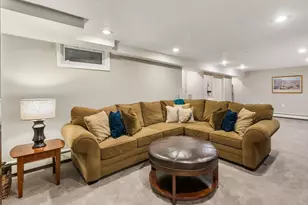 23 Longwood Dr, Hopkinton, MA 01748 - Photo 28