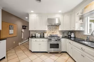 23 Longwood Dr, Hopkinton, MA 01748 - Photo 8