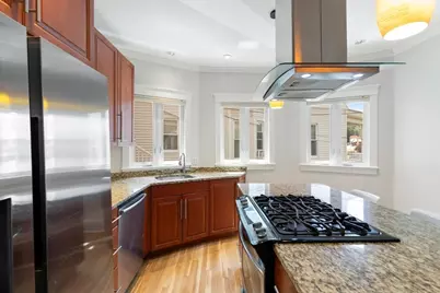 149 College Ave #1, Somerville, MA 02144 - Photo 6