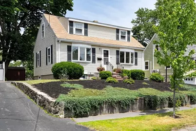 53 Roberts Rd, Medford, MA 02155 - Photo 2