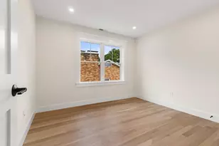 197 Lexington St, Watertown, MA 02472 - Photo 24