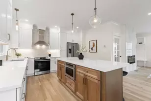 197 Lexington St, Watertown, MA 02472 - Photo 16