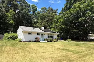 32 Crestmont, Springfield, MA 01108 - Photo 2