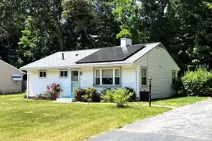 32 Crestmont, Springfield, MA 01108 - Photo 1