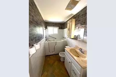 32 Crestmont, Springfield, MA 01108 - Photo 10