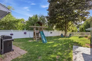 79 Orange St, Reading, MA 01867 - Photo 36