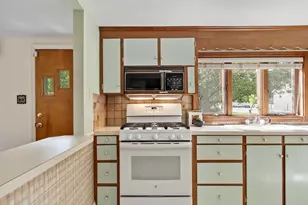 48 Chickering St, Lawrence, MA 01843 - Photo 10
