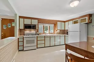 48 Chickering St, Lawrence, MA 01843 - Photo 6