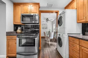 21 Elizabeth St, Stoughton, MA 02072 - Photo 6