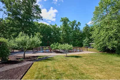 46 Pomeroy Street, Easthampton, MA 01027 - Photo 4