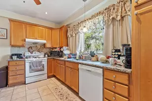 562 Main St, Medford, MA 02155 - Photo 12