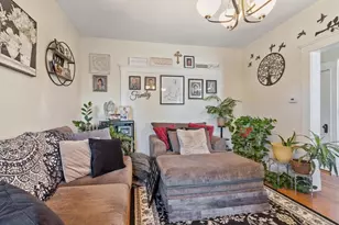 562 Main St, Medford, MA 02155 - Photo 6