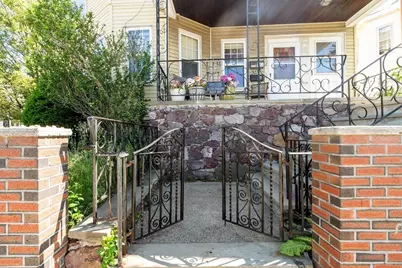 562 Main St, Medford, MA 02155 - Photo 4