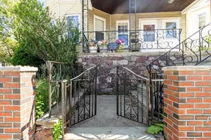 562 Main St, Medford, MA 02155 - Photo 4