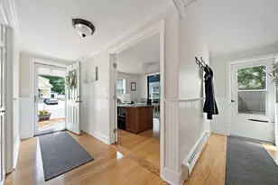 37 Davis St, Mansfield, MA 02048 - Photo 10