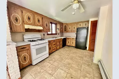 35 Prospect St #1, Spencer, MA 01562 - Photo 2