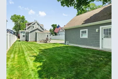 29 Ash Street, Waltham, MA 02453 - Photo 28
