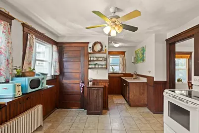 47 Wallis St, Beverly, MA 01915 - Photo 24