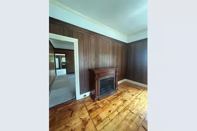 33 Burbank St, Millbury, MA 01527 - Photo 12