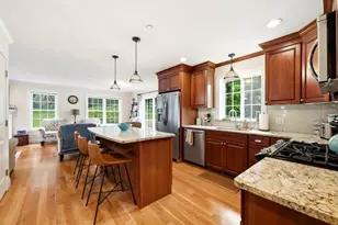 4 N Hills Ln, Wilbraham, MA 01095 - Photo 2