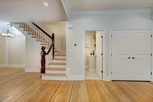 287 Walnut Ave, Boston, MA 02119 - Photo 8