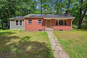 881 Roosevelt Ave, Springfield, MA 01109 - Photo 2