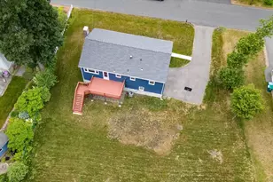 7 Alcine Ln, Burlington, MA 01803 - Photo 4