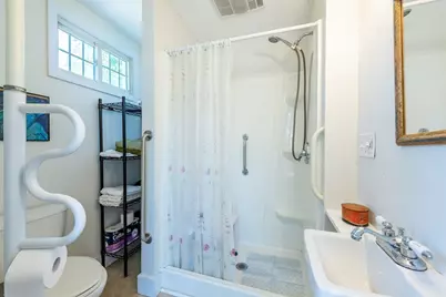 14 Holyoke St, Easthampton, MA 01027 - Photo 28