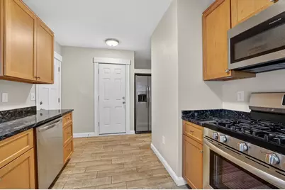 25 Main St #Apt 6, Somerville, MA 02145 - Photo 18