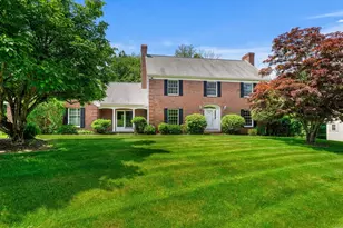 33 Coventry Ln, North Andover, MA 01845 - Photo 2