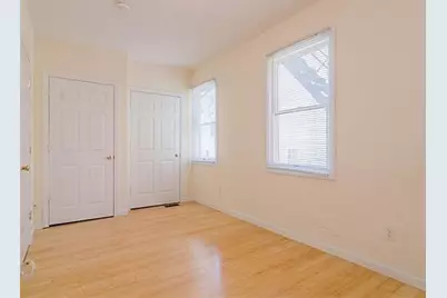 137 W 9th St #1, Boston, MA 02127 - Photo 8