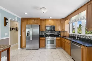 253 Suffolk Ave, Revere, MA 02151 - Photo 4