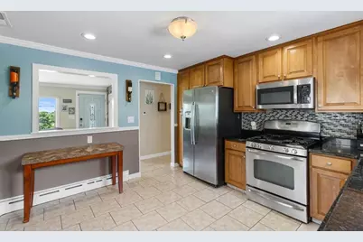 253 Suffolk Ave, Revere, MA 02151 - Photo 6