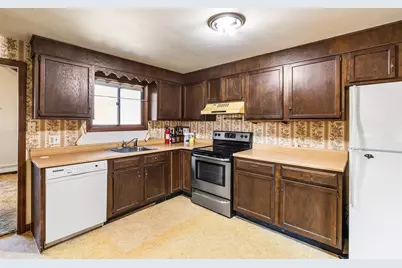 21 Liberty Ln, Norwood, MA 02062 - Photo 4